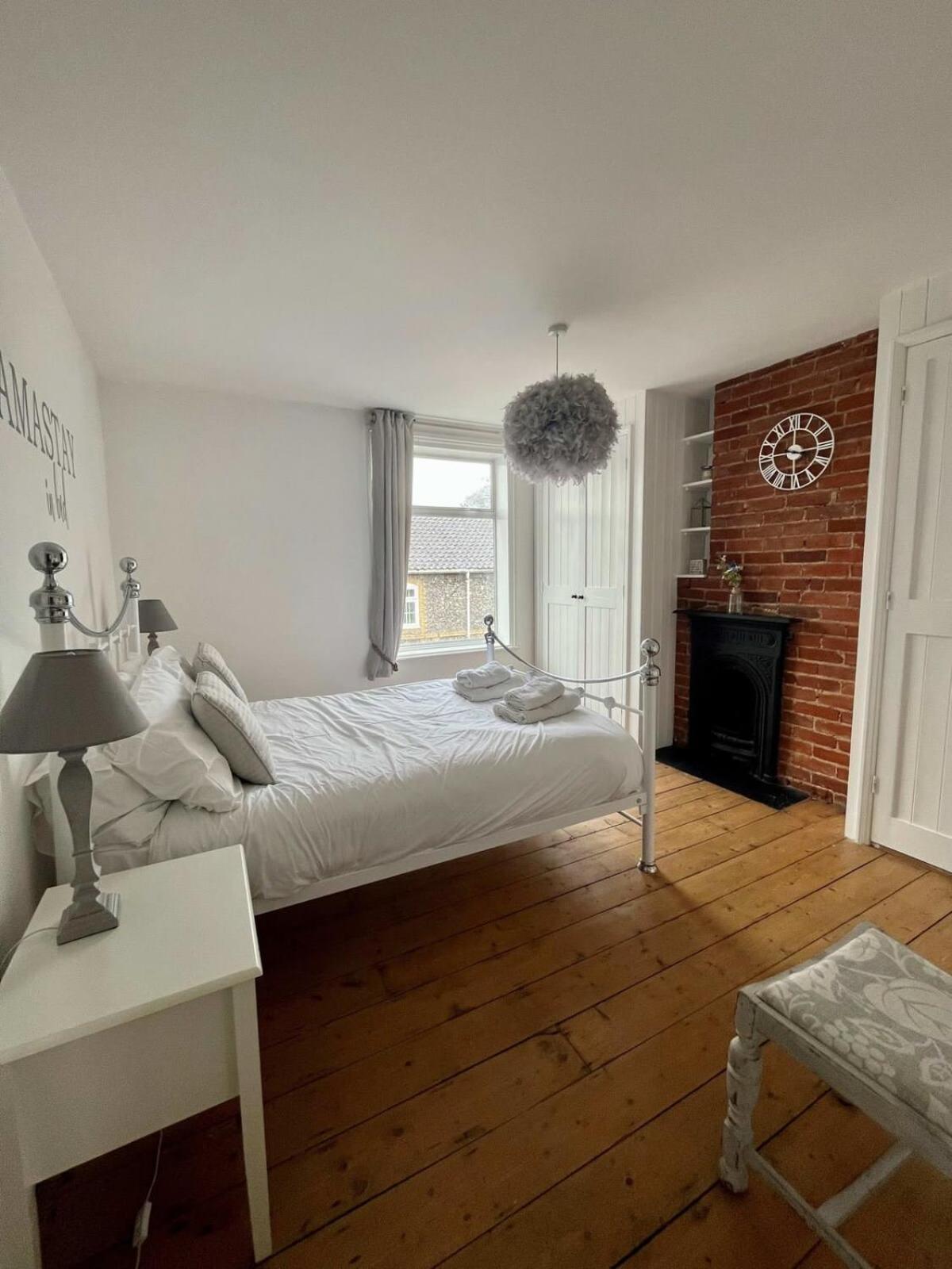 Cosy 2 Bedroom Victorian Townhouse In The Town Centre Bury St. Edmunds 외부 사진